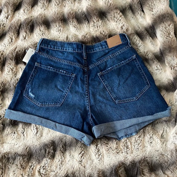 Aero size 8 high rise denim shorts - Picture 2 of 4